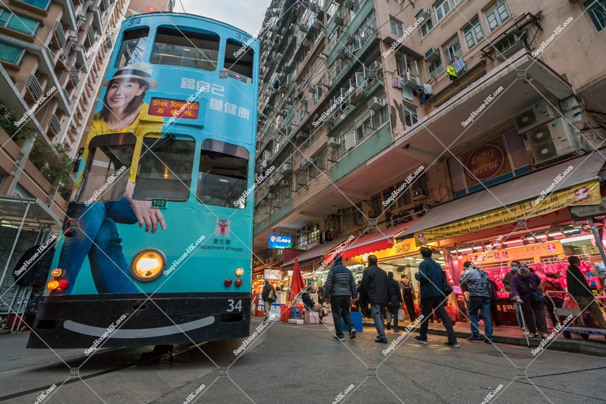 Hong Kong Tramway driving to Chun Yeung Street from the top view No.5