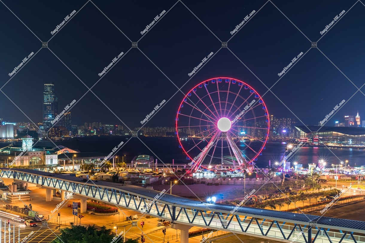Night view of The Hong Kong Observation Wheel and Central