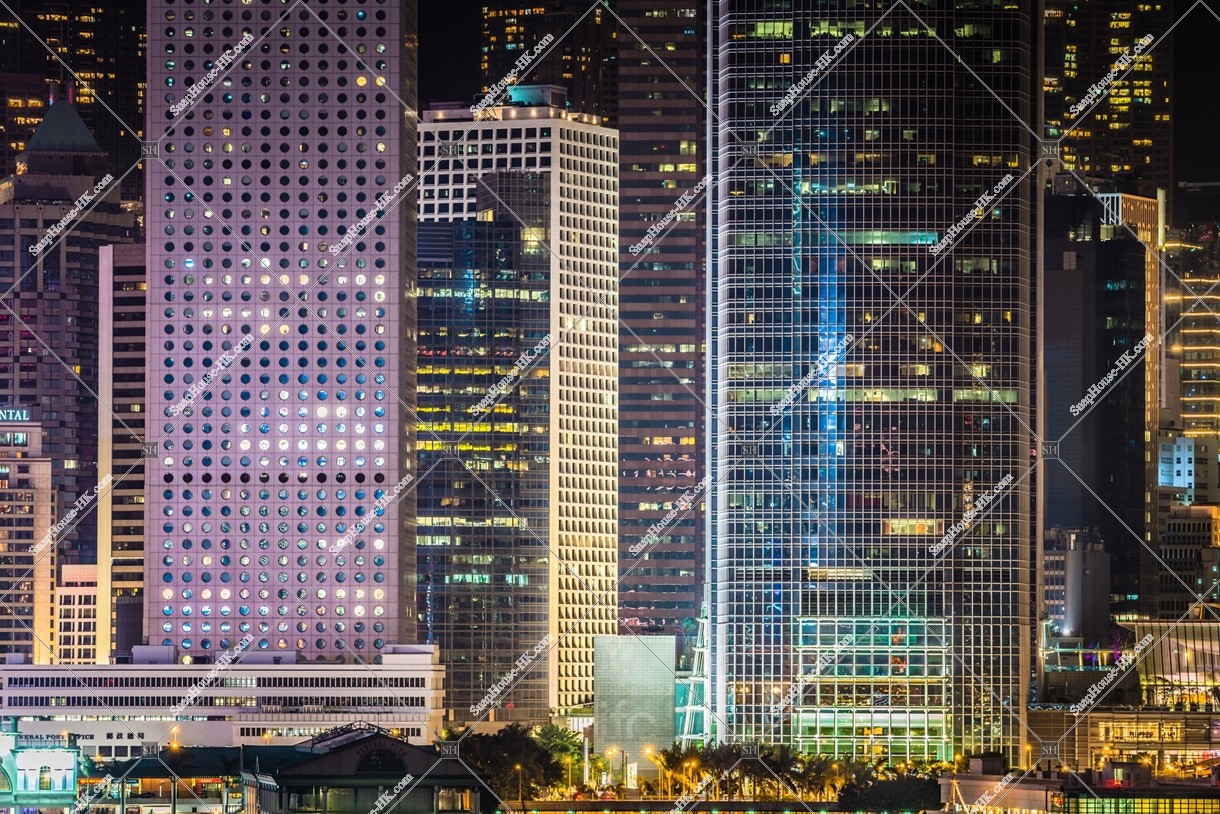 Night view of the lower floor of ifc2, Central