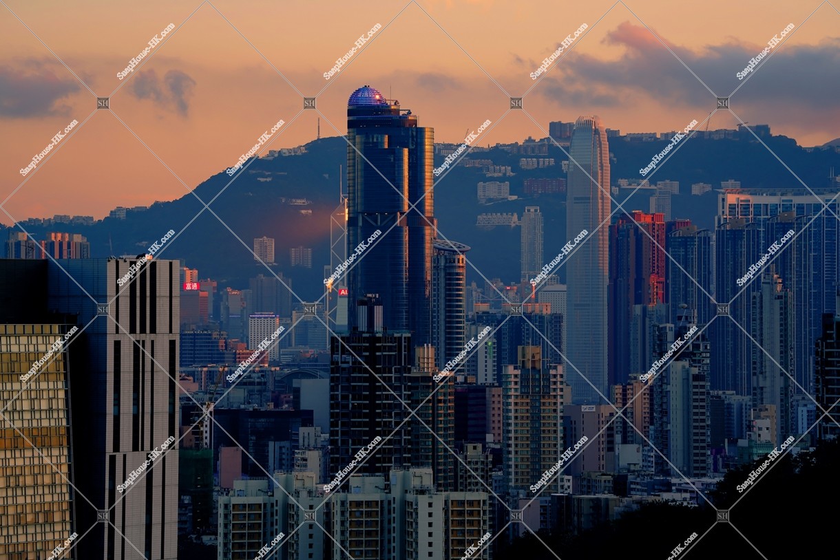 Evening scene of buildings at Hong Kong, No.2