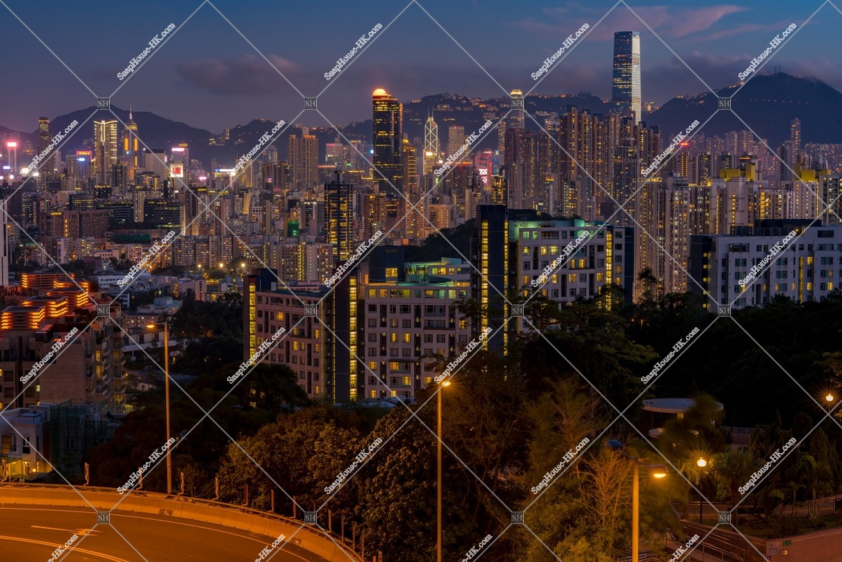 Evening scene of buildings at Hong Kong, No.5