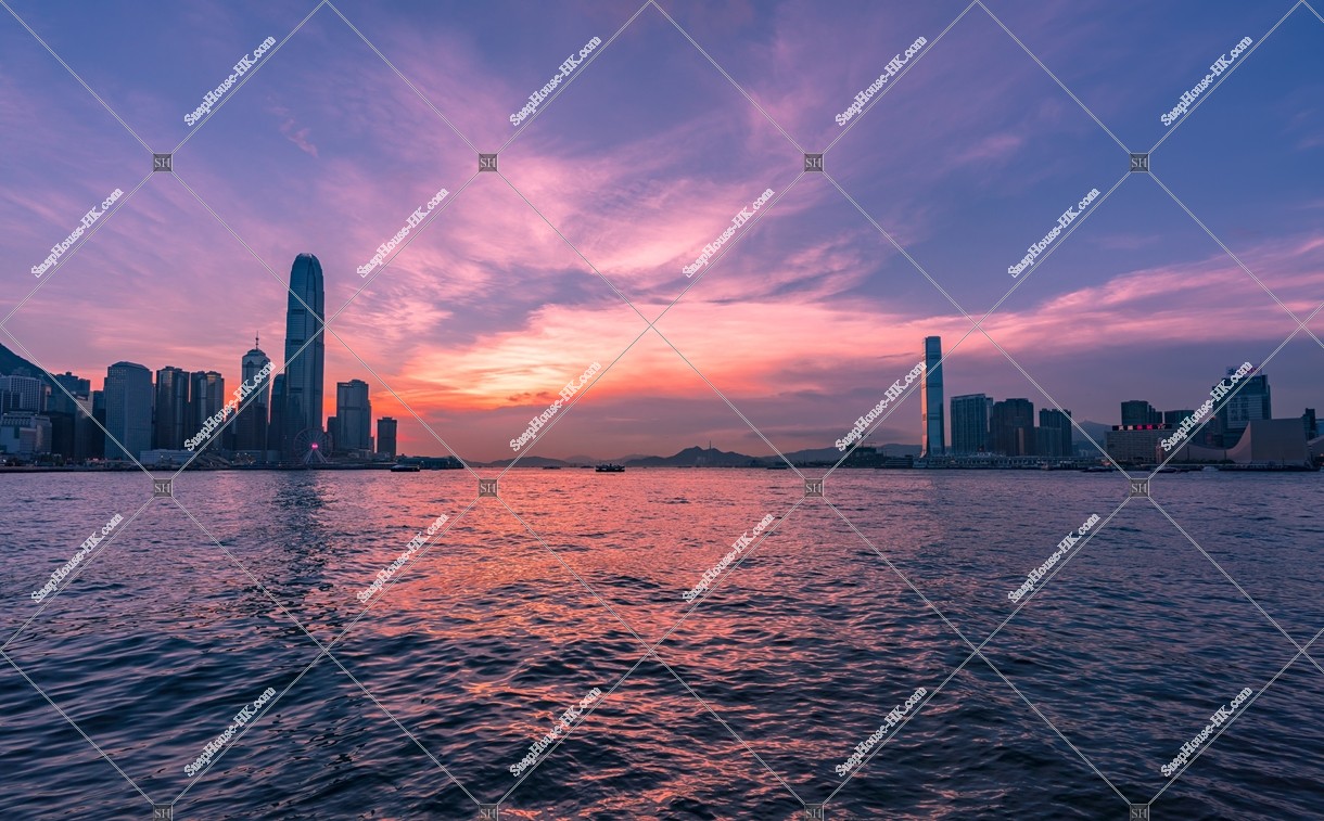 Evening scene of Central and Kowloon Peninsula