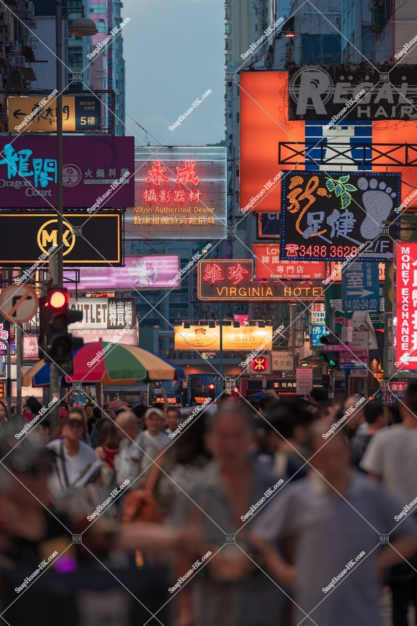 Night street view of Sai Yeung Choi Street with people, Mong Kok, No.4