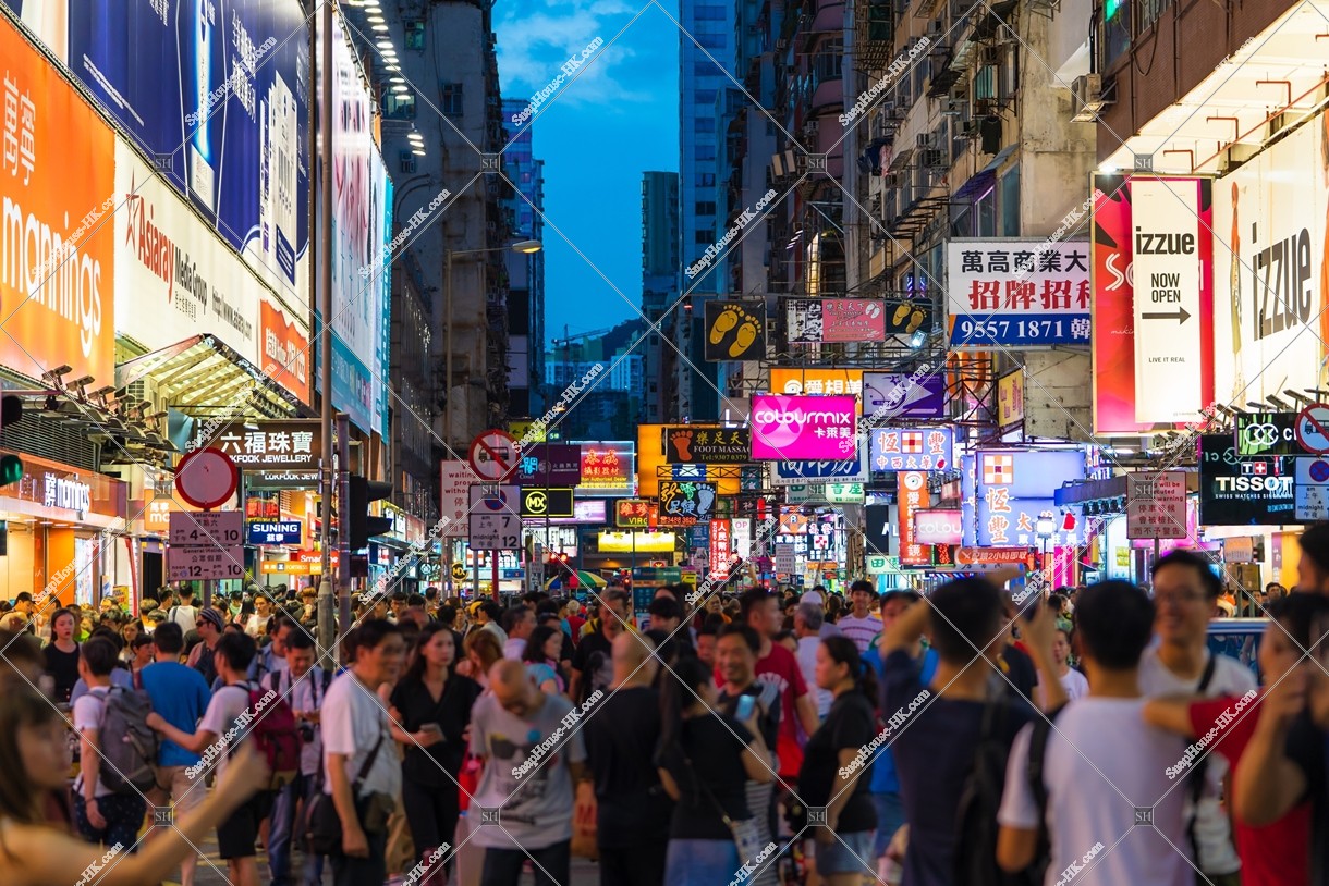 Night street view of Sai Yeung Choi Street with people, Mong Kok, No.8
