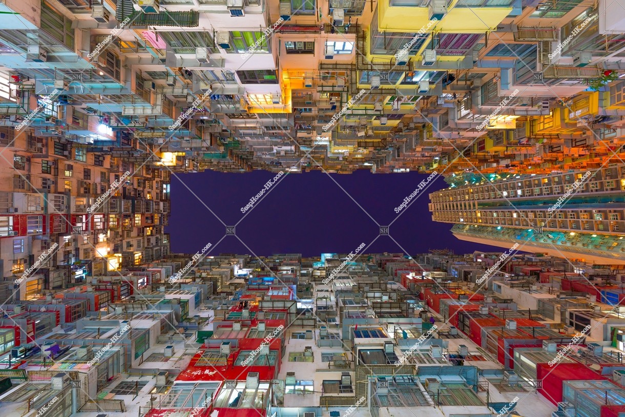 Night view of Monster Building at Quarry Bay, No.3