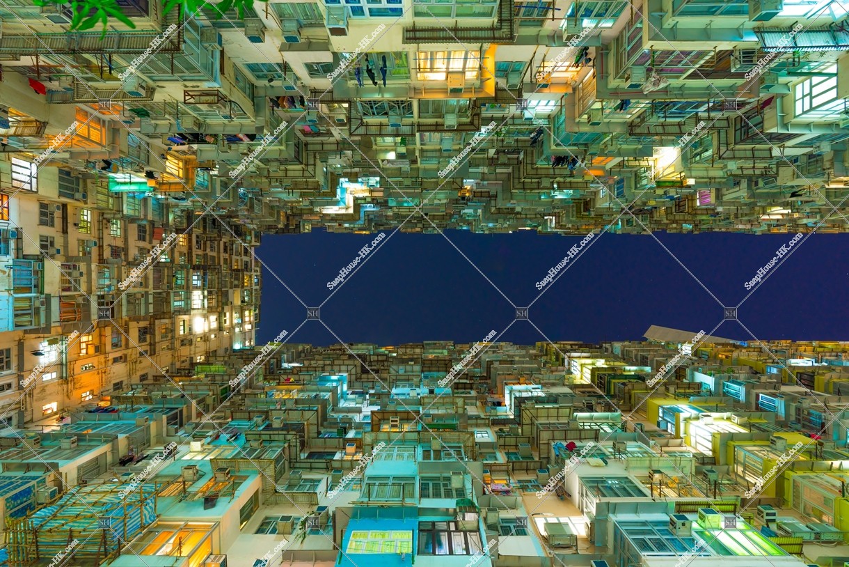 Night view of Monster Building at Quarry Bay, No.18