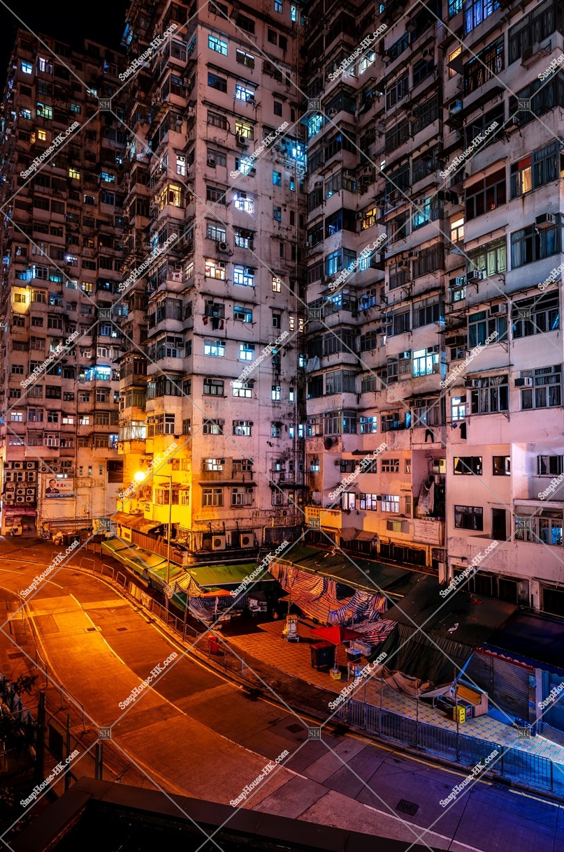 Night view of Monster Building at Quarry Bay, No.26