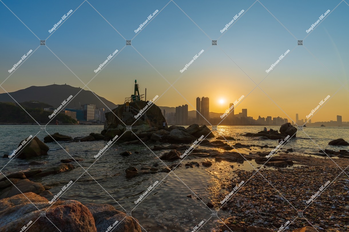 Sunset view of Victoria Harbour from Sam Ka Tsuen, No.4