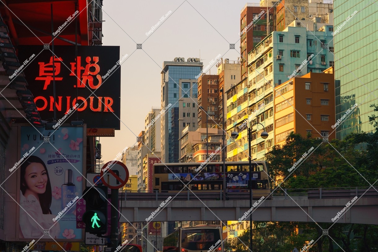 Evening street view of Nathan Road, at Yau Ma Tei, No.4