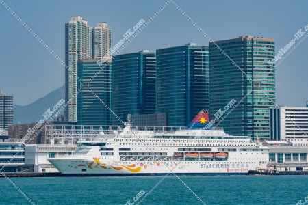 Luxury cruise ship in stopping and Tsim Sha Tsui