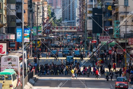 Townscape of Mong Kok and the peoples [Landscape]