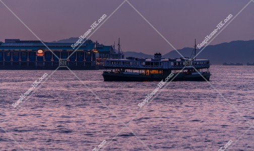 Star Ferry in the evening