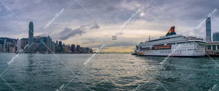 Victoria Harbour with Cruise ship 