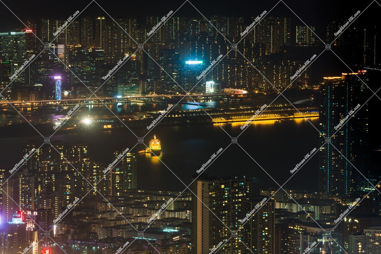 啓德郵輪碼頭和附近的夜景