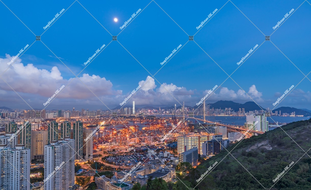 葵青貨櫃碼頭，西九龍和香港島的黃昏景色 其之二