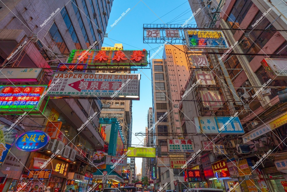 旺角 黃昏時的街景和招牌 其之四