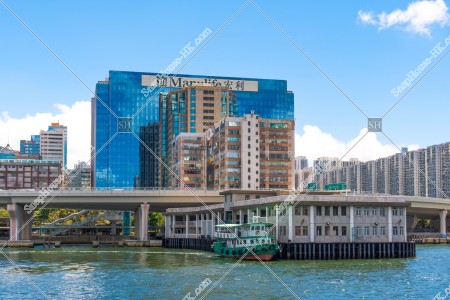 觀塘碼頭和觀塘的高樓大廈風景 其之一