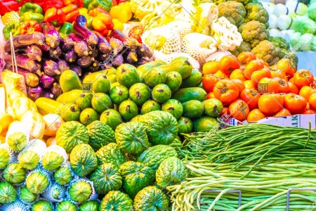 在街市上出售的蔬菜