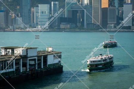 早上的尖沙咀天星碼頭和天星小輪 其之一