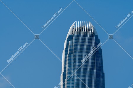 早上的「ifc2（國際金融中心 第二期）」