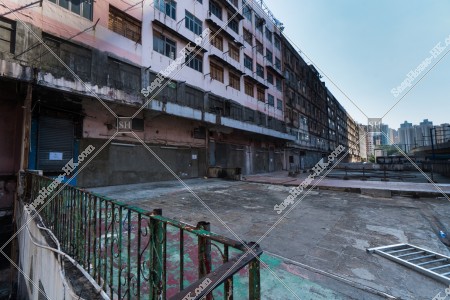 觀塘 在裕民坊古舊的建築物的露天窗台之③