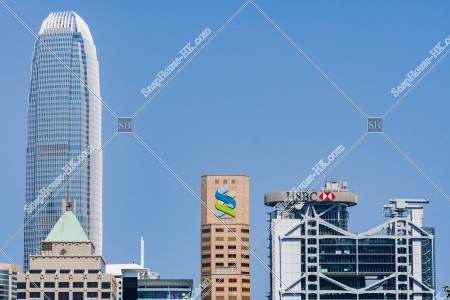 ifc2及渣打銀行大廈及滙豐總行大廈的高樓位置