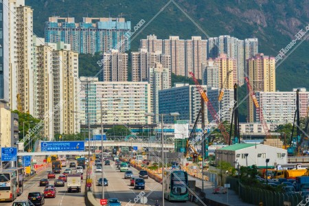 新蒲崗及太子道東行駛的車輛[放大攝影]