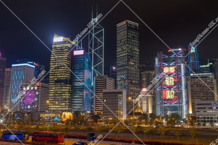 中環 商業地區 大廈群的農曆新年夜景（寫上「恭喜發財」的燈飾） 其之二