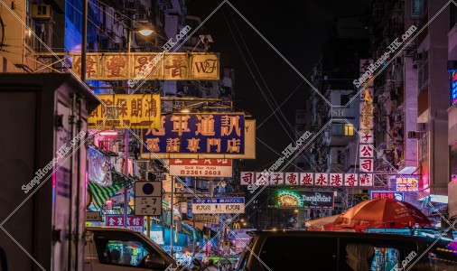 深水埗 鴨寮街的晚上的様子 其之一