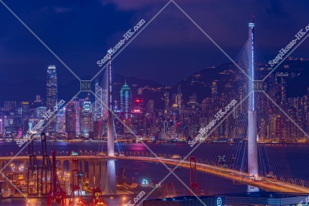 葵青貨櫃碼頭和香港島的夜景 其之一