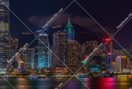 由尖沙咀望向中環的高樓大廈的夜景 其之三