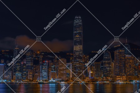 由尖沙咀望向中環的高樓大廈的夜景 其之五