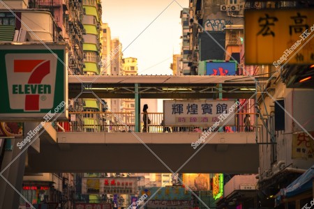 旺角 黃昏的行人天橋