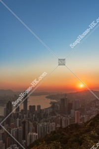 由山頂俯瞰的日出的香港風景 其之七