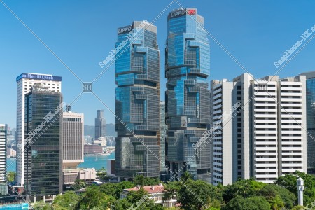 金鐘 力寶中心和街景