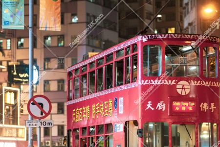 灣仔 晚上的香港電車（叮叮） 其之一