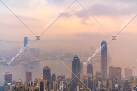 在山頂看到的香港城市景觀和雲海 其之十四